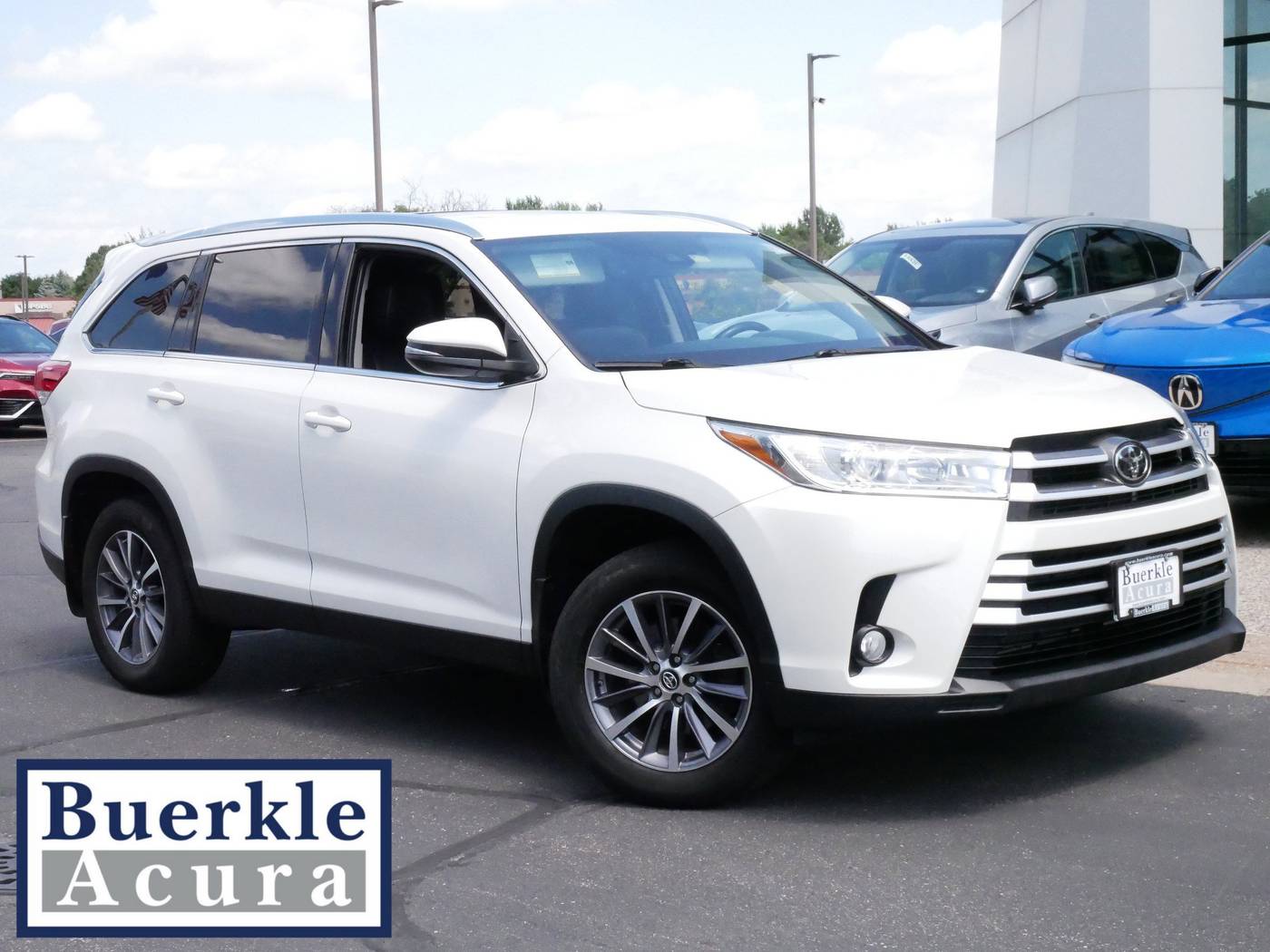 2019 Toyota Highlander XLE — SUV — 80,401 mi — Minneapolis, MN