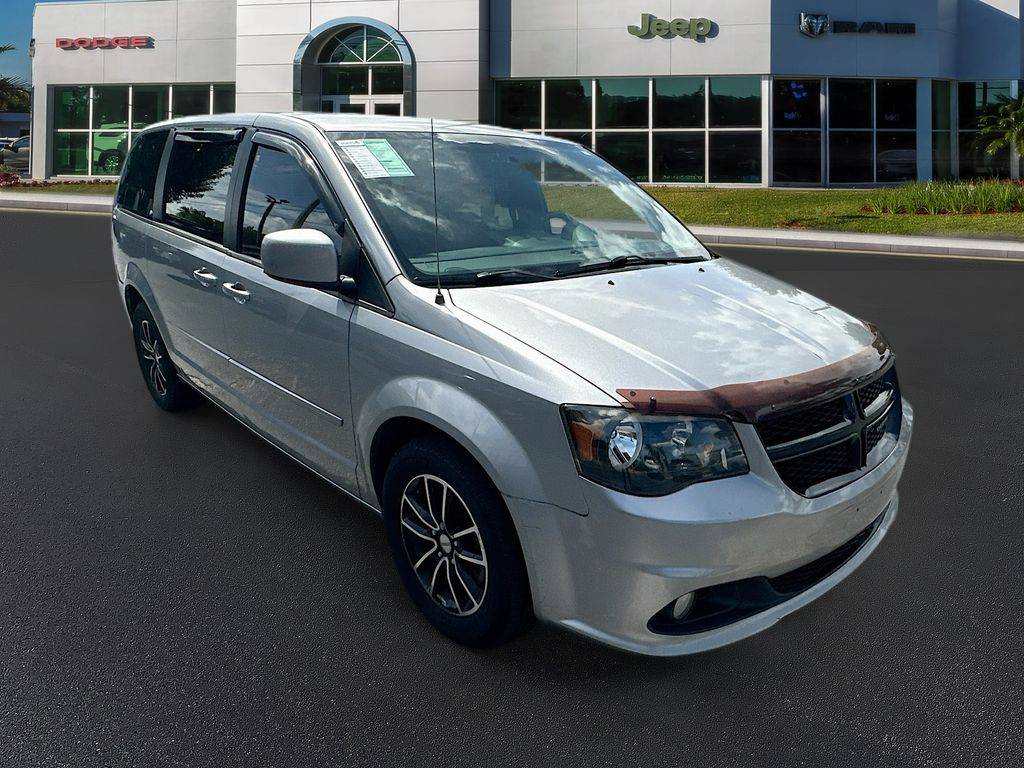 2017 Dodge Grand Caravan SXT — Minivan — 114,768 mi — Pompano Beach, FL