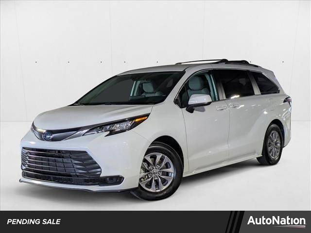 2023 Toyota Sienna LE — Minivan — 40,318 mi — Buena Park, CA
