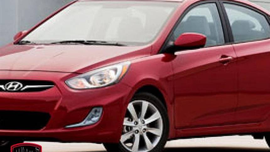 2013 Hyundai Accent GLS — Sedan — 31,826 mi — Long Island City, NY