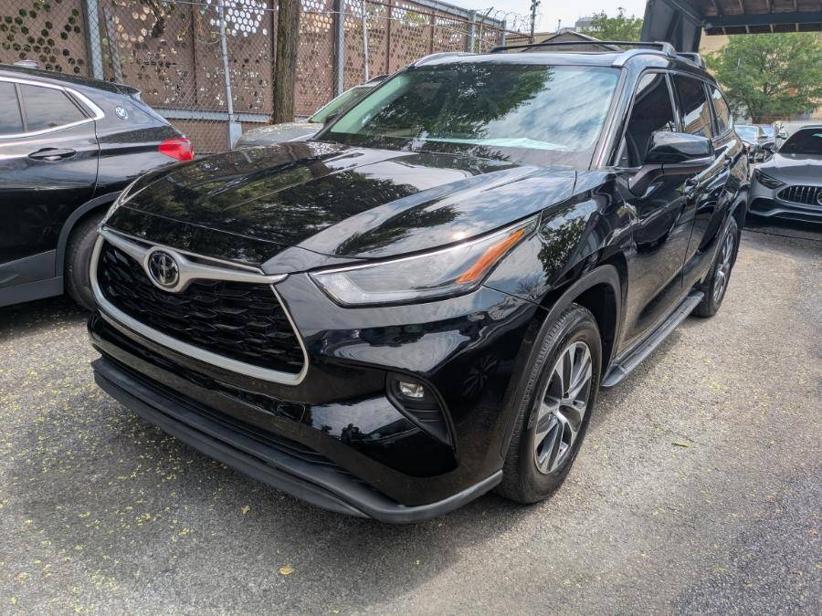 2021 Toyota Highlander XLE — SUV — 25,215 mi — Long Island City, NY