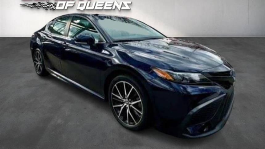 2021 Toyota Camry SE Nightshade