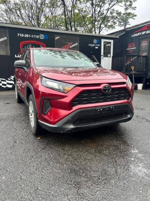 2022 Toyota RAV4 LE — SUV — 1,220 mi — Long Island City, NY
