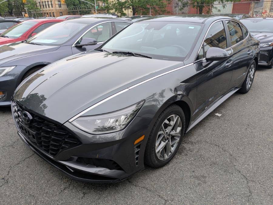 2023 Hyundai Sonata SEL — Sedan — 65,497 mi — Long Island City, NY