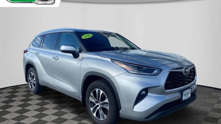2021 Toyota Highlander XLE — SUV — 17,759 mi — Mansfield, MA