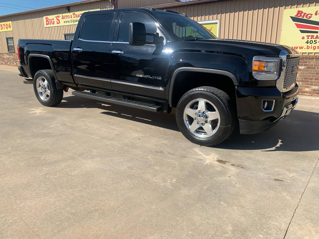 2015 GMC Sierra 2500HD Denali — Pickup Truck — 155,611 mi — Blanchard, OK