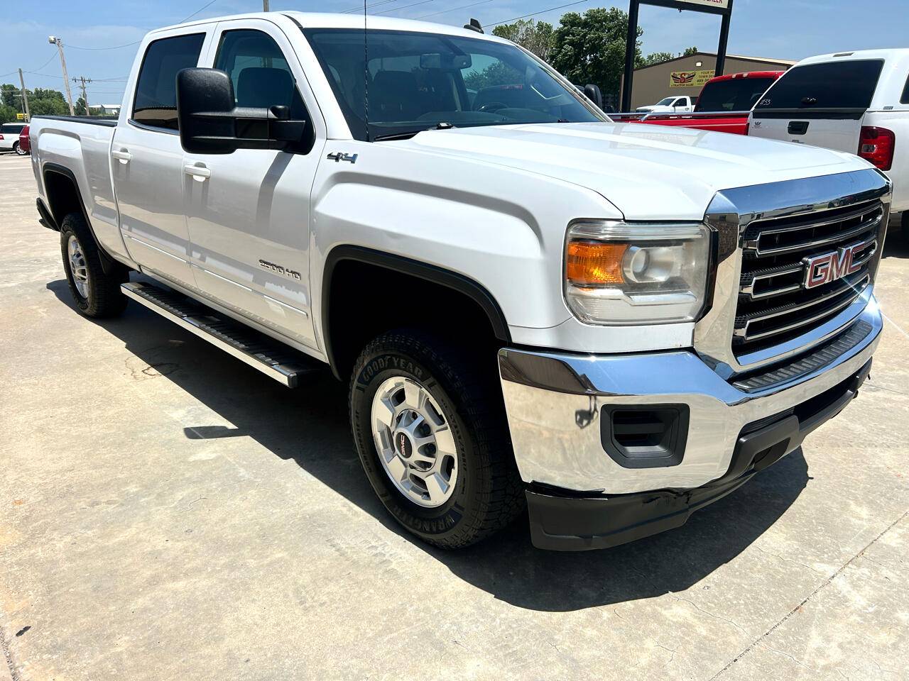 2015 GMC Sierra 2500HD SLE — Pickup Truck — 172,810 mi — Blanchard, OK