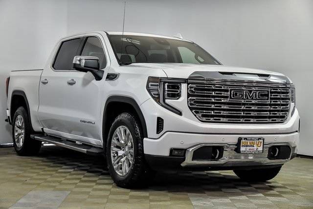 2023 GMC Sierra 1500 Denali — Pickup Truck — 15,730 mi — St Charles, IL