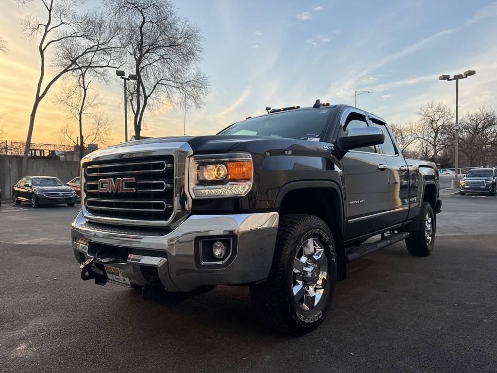 2015 GMC Sierra 2500HD SLT — Pickup Truck — 65,895 mi — St Charles, IL
