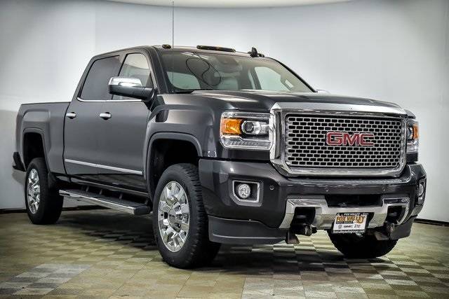 2016 GMC Sierra 2500HD Denali — Pickup Truck — 21,694 mi — St Charles, IL