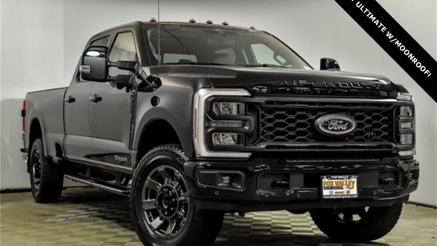 2024 Ford Super Duty F-350 LARIAT — Pickup Truck — 9,098 mi — St Charles, IL