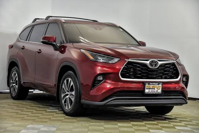 2022 Toyota Highlander XLE — SUV — 42,517 mi — St Charles, IL