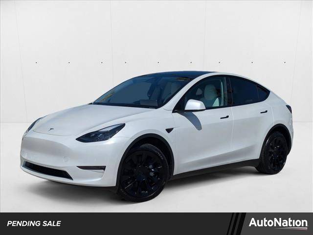 2025 Tesla Model Y Long Range — SUV — 1,712 mi — Tustin, CA
