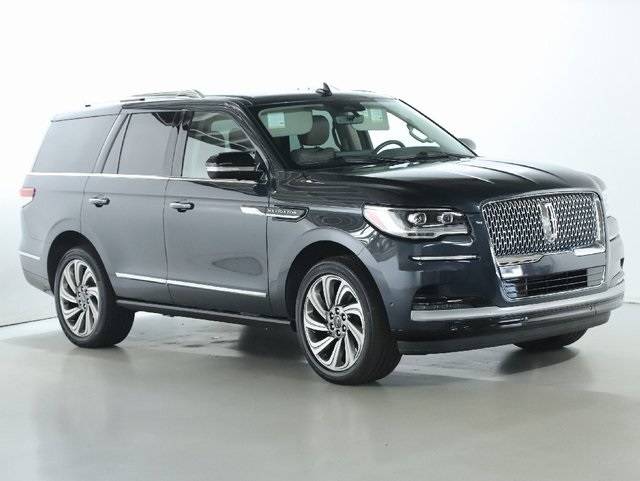 2022 Lincoln Navigator Standard — SUV — 21,442 mi — Westlake, OH