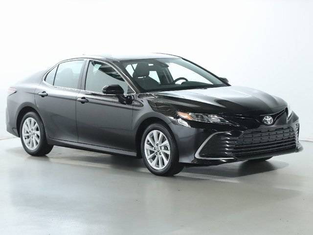 2024 Toyota Camry LE — Sedan — 16,243 mi — Westlake, OH