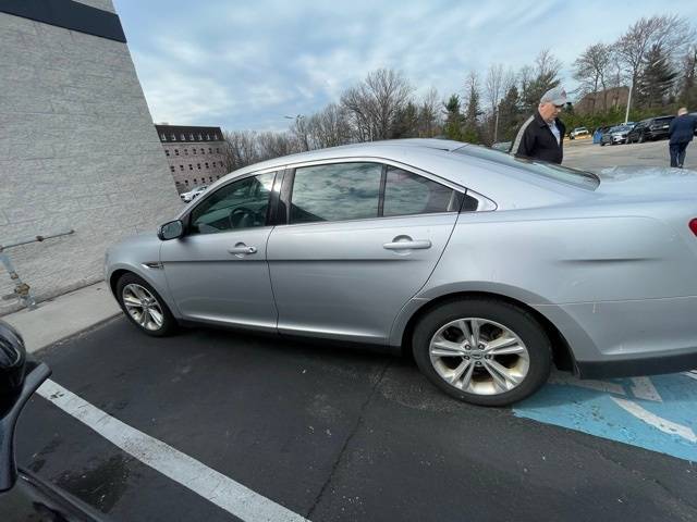 2014 Ford Taurus SEL — Sedan — 70,383 mi — Westlake, OH