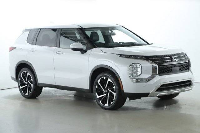 2024 Mitsubishi Outlander SE — SUV — 30,943 mi — Westlake, OH