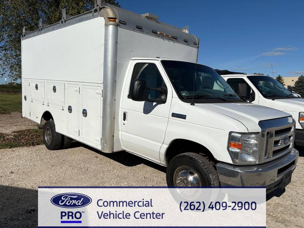 2015 Ford Econoline Commercial Cutaway E-450 — Chassis Cab Truck — 89,817 mi — Menomonee Falls, WI
