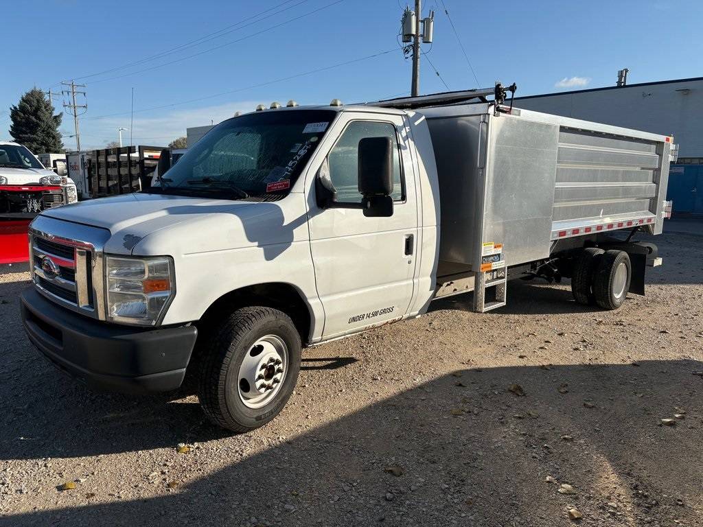 2011 Ford Econoline Commercial Cutaway E-450 — Chassis Cab Truck — 128,976 mi — Menomonee Falls, WI