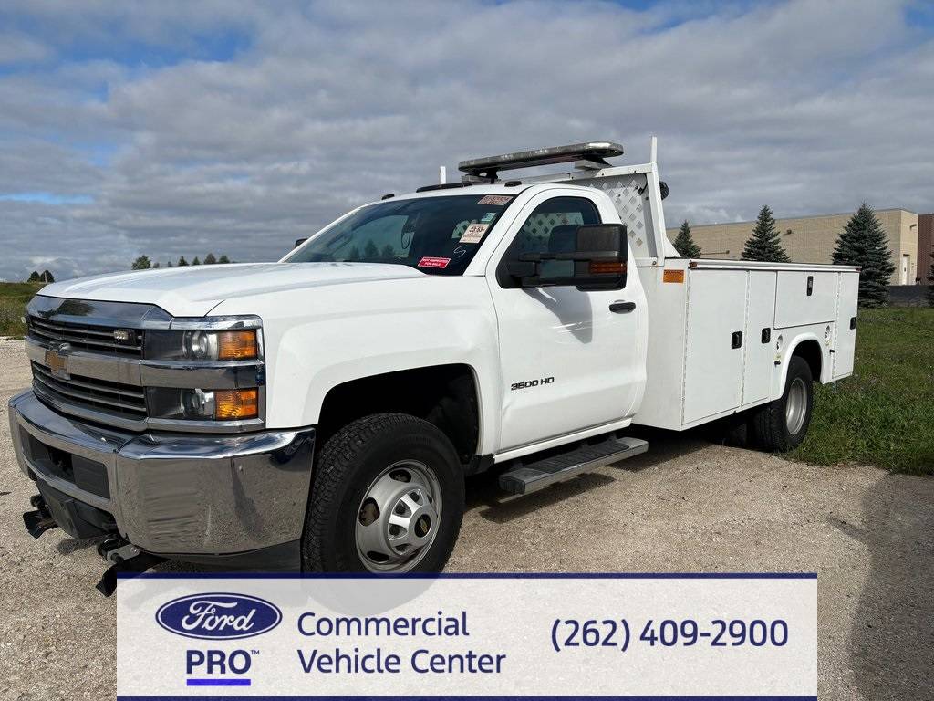2015 Chevrolet Silverado 3500HD Chassis Cab WT — Chassis Cab Truck — 2,952 mi — Menomonee Falls, WI