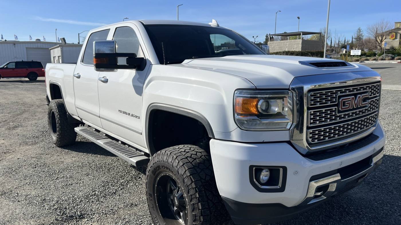 2019 GMC Sierra 2500HD Denali — Pickup Truck — 200,732 mi — Dixon, CA