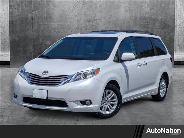2015 Toyota Sienna XLE — Minivan — 74,925 mi — Torrance, CA
