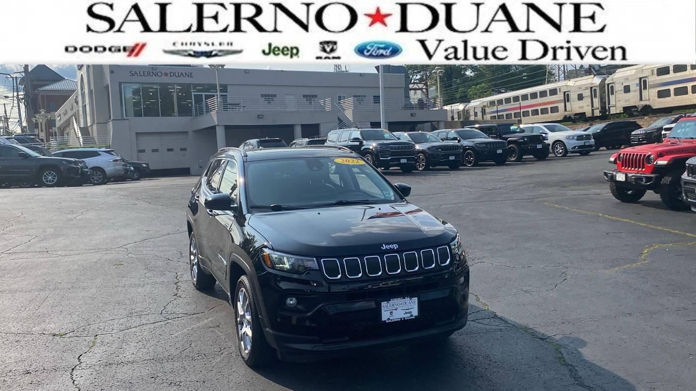 2022 Jeep Compass Latitude Lux — SUV — 20,186 mi — Summit, NJ