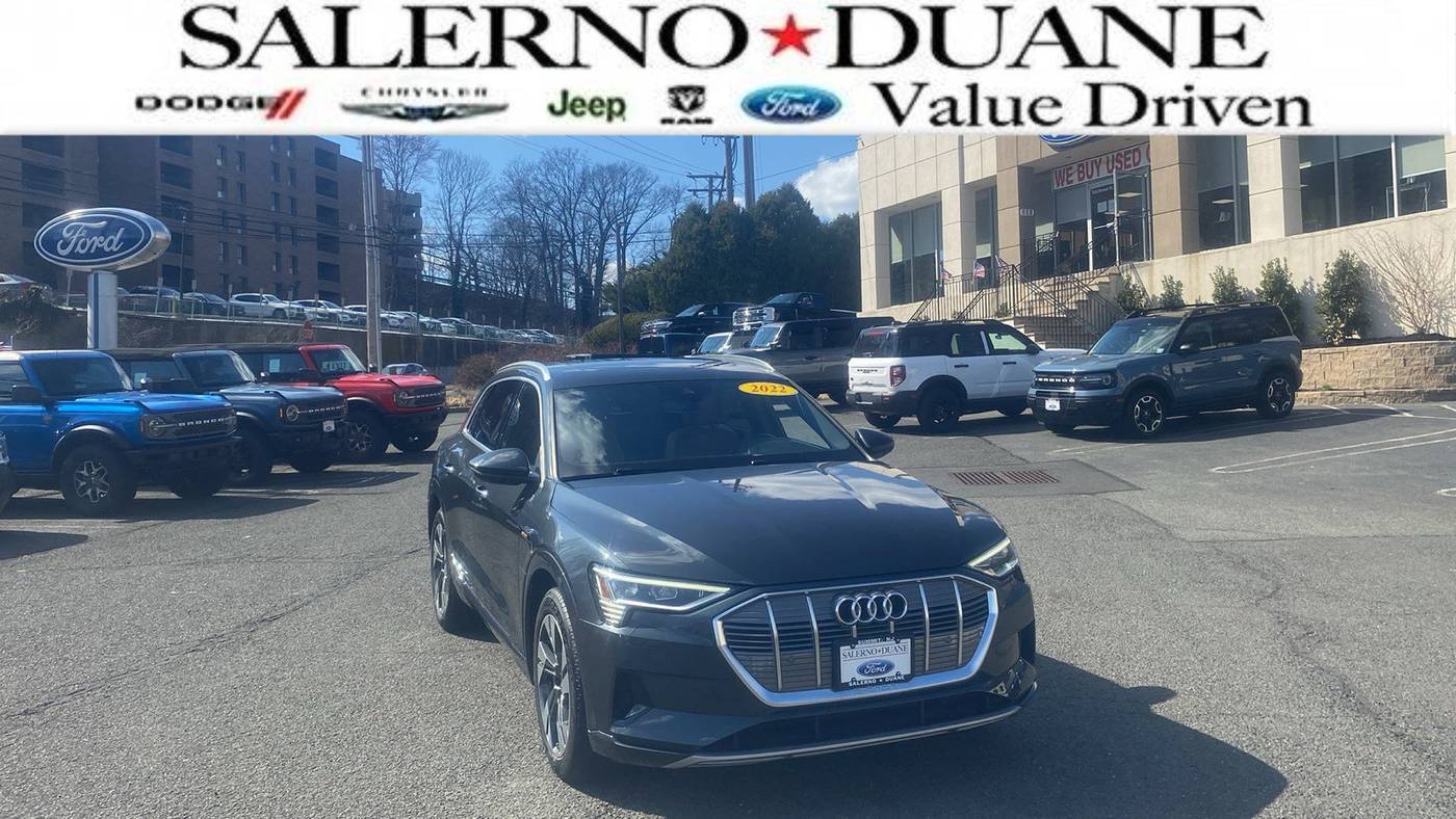 2022 Audi e-tron Premium — SUV — 18,004 mi — Summit, NJ