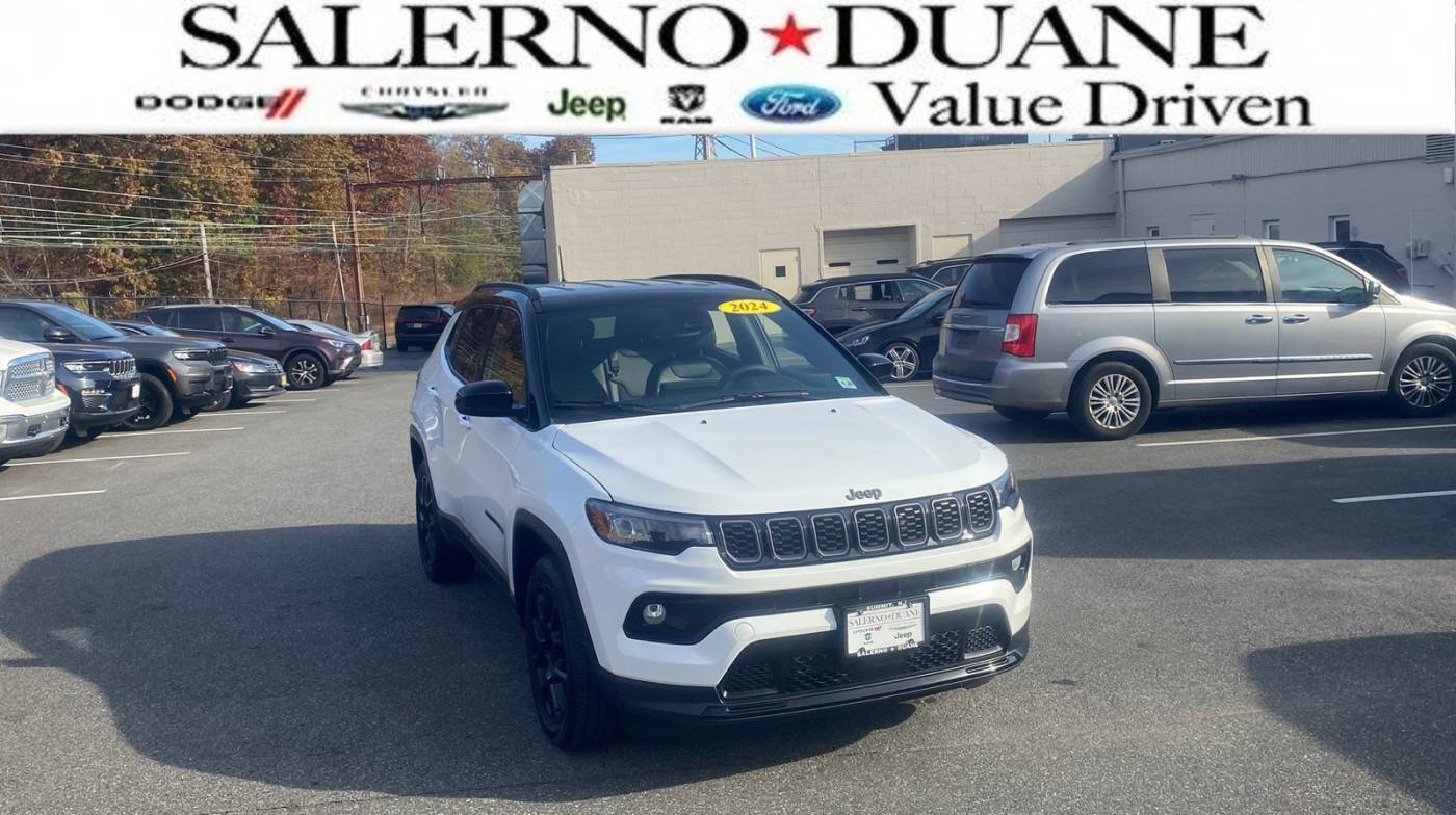 2024 Jeep Compass Latitude — SUV — 3,629 mi — Summit, NJ