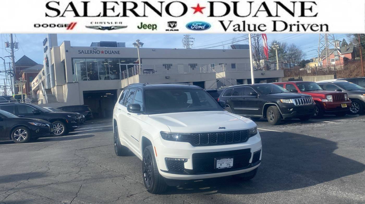 2023 Jeep Grand Cherokee Summit — SUV — 30,920 mi — Summit, NJ