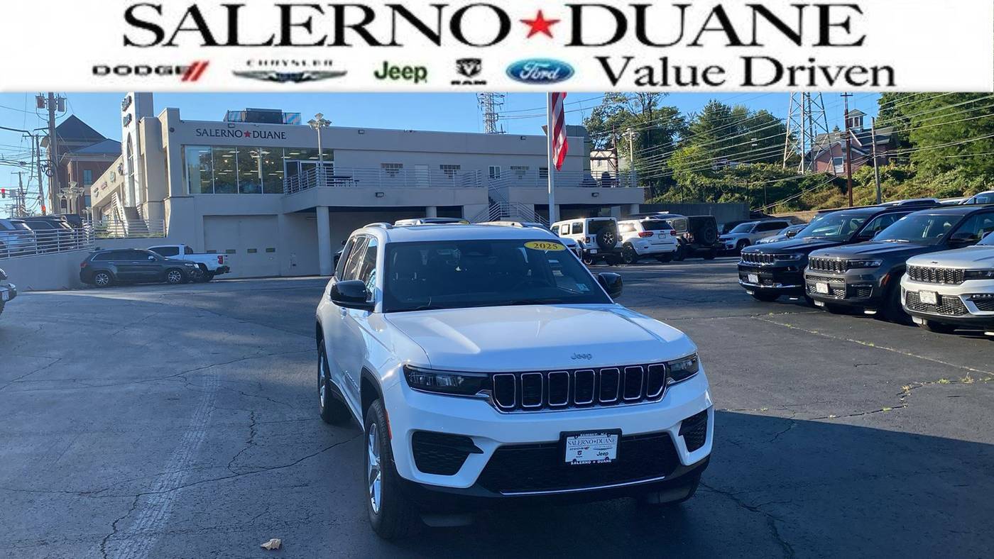 2025 Jeep Grand Cherokee Laredo X — SUV — 4,005 mi — Summit, NJ