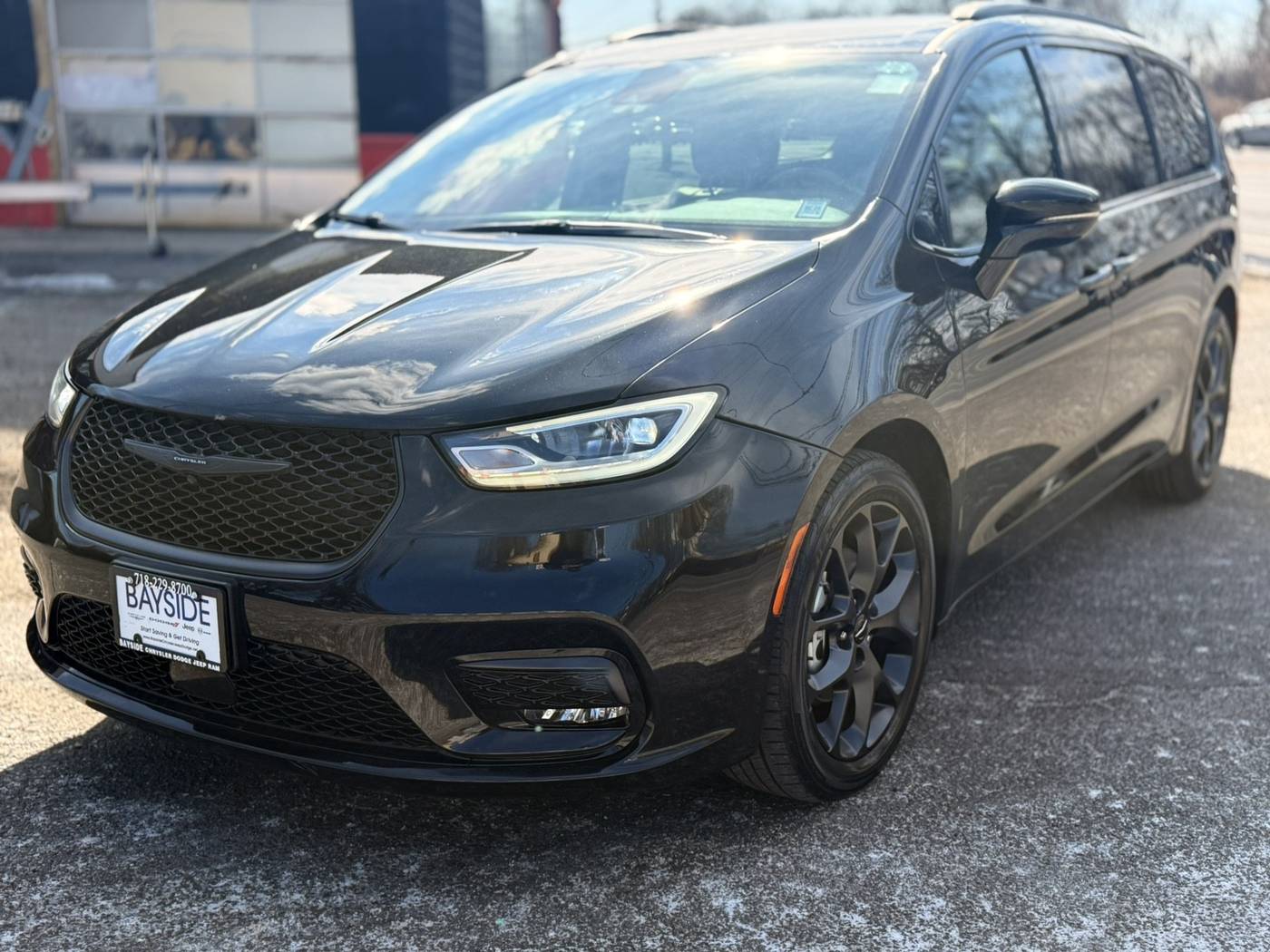 2021 Chrysler Pacifica Touring L — Minivan — 21,203 mi — Bayside, NY