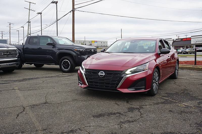 2025 Nissan Altima SV — Sedan — 41,295 mi — Temple Hills, MD