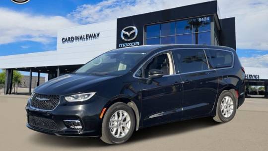 2023 Chrysler Pacifica Touring L — Minivan — 54,911 mi — Peoria, AZ