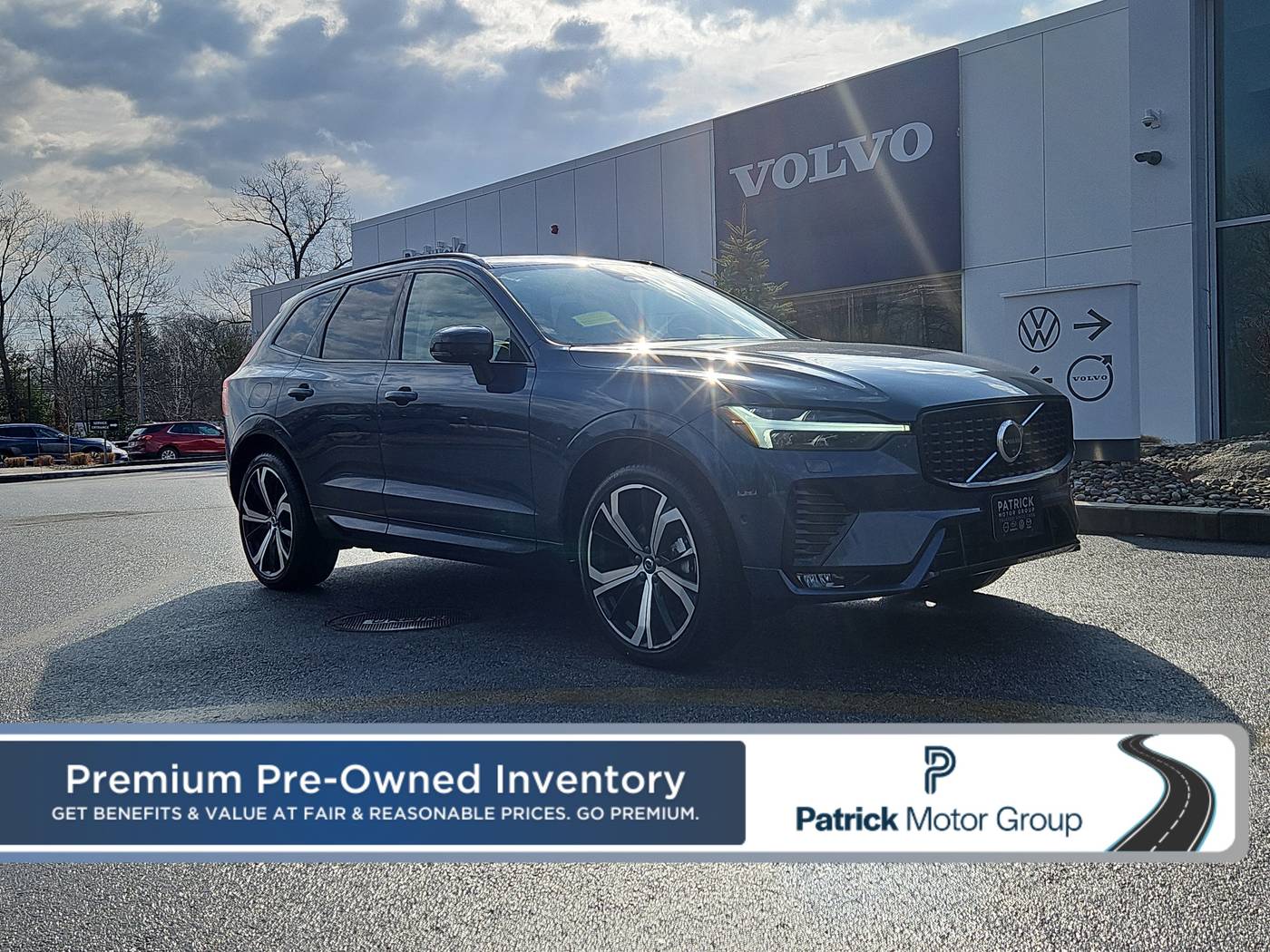 2025 Volvo XC60 B5 Ultra Dark Theme