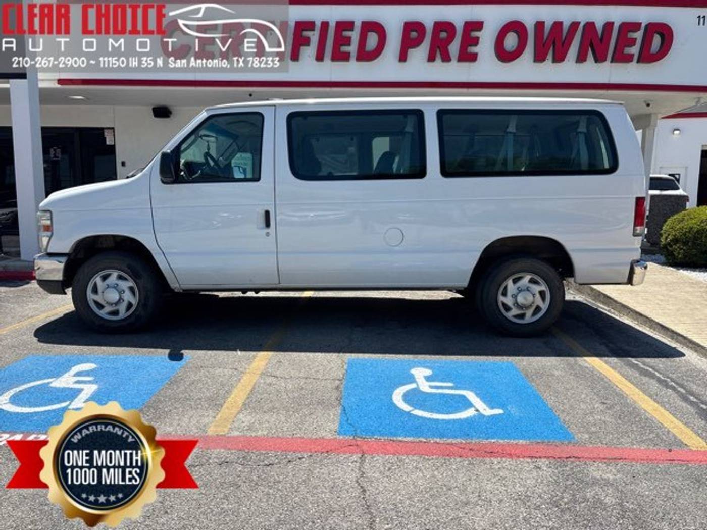 2014 Ford Econoline Wagon E-350 Super Duty XLT