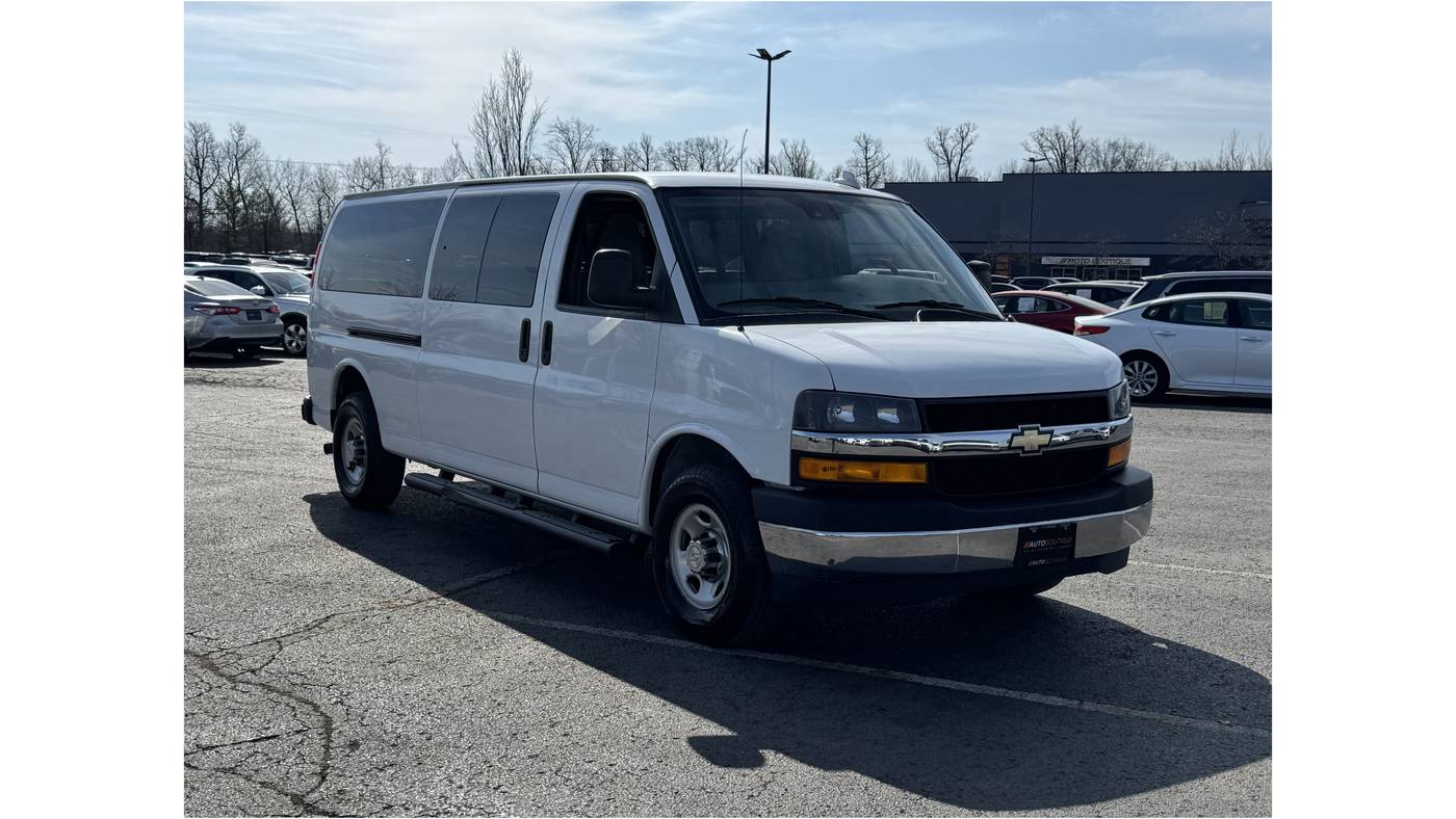 2021 Chevrolet Express Passenger LT — Passenger Van — 78,189 mi — Columbus, OH