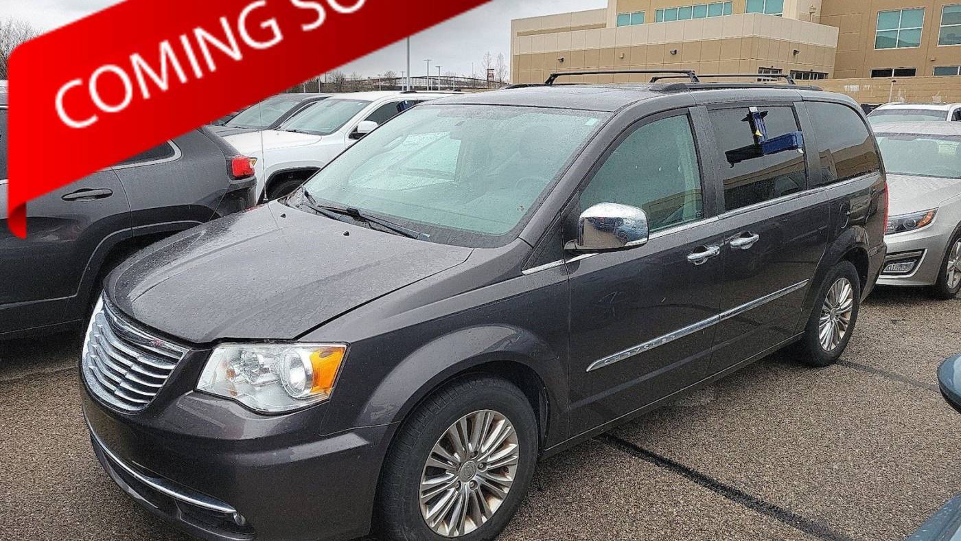 2016 Chrysler Town & Country Touring-L Anniversary Edition — Minivan — 63,993 mi — Columbus, OH