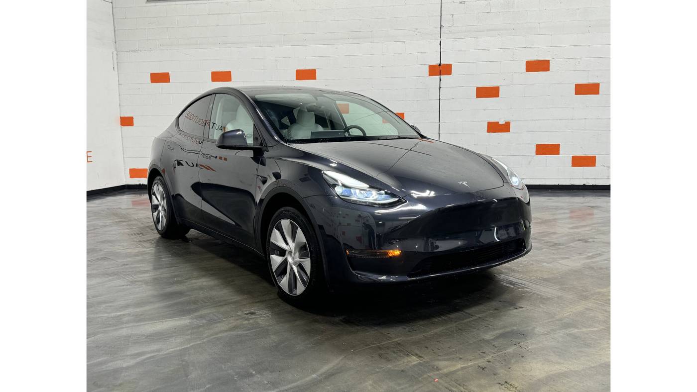 2024 Tesla Model Y Standard Range — SUV — 9,787 mi — Columbus, OH