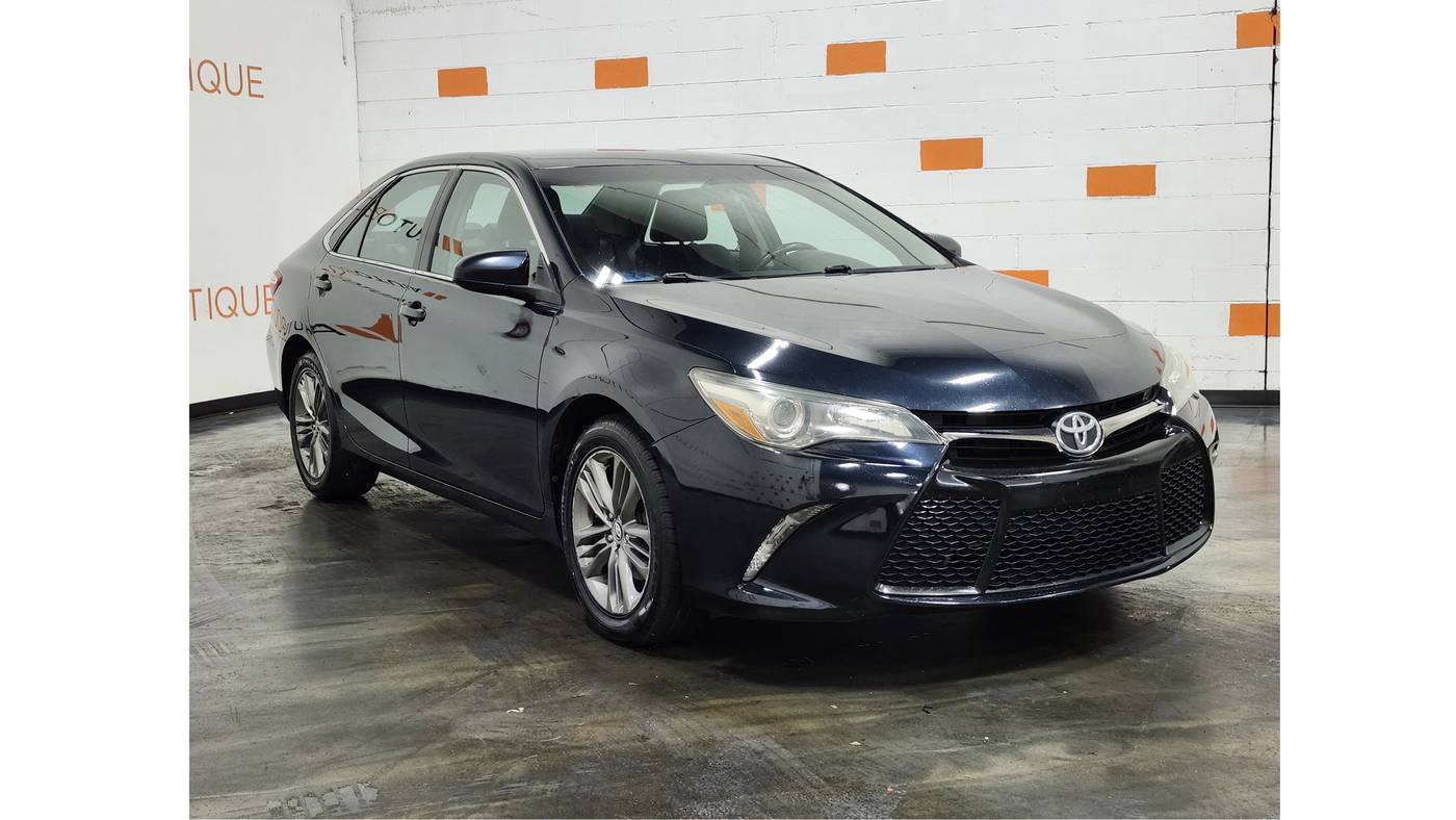 2015 Toyota Camry SE — Sedan — 136,771 mi — Columbus, OH