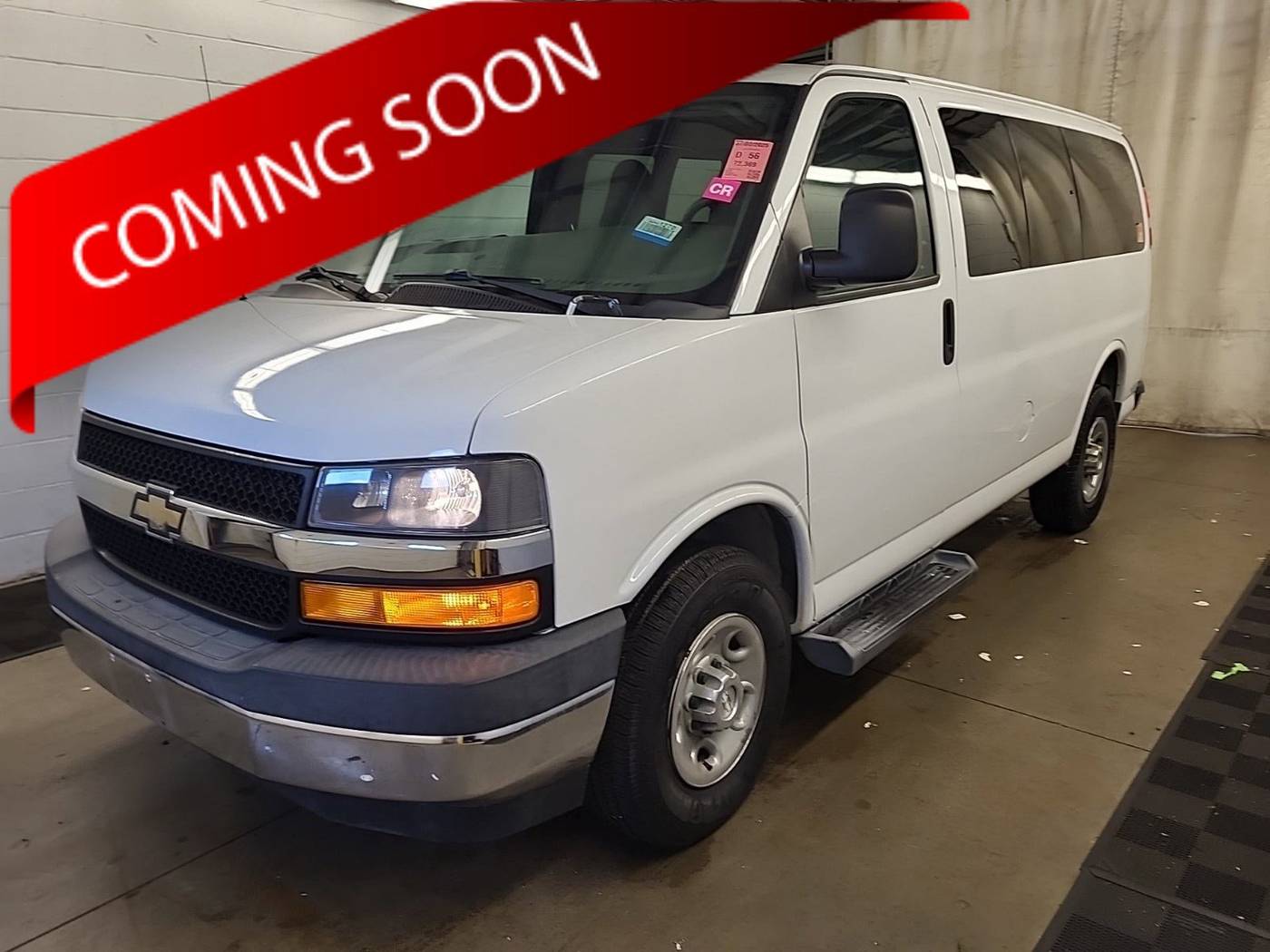 2017 Chevrolet Express Passenger LT — Passenger Van — 72,369 mi — Columbus, OH