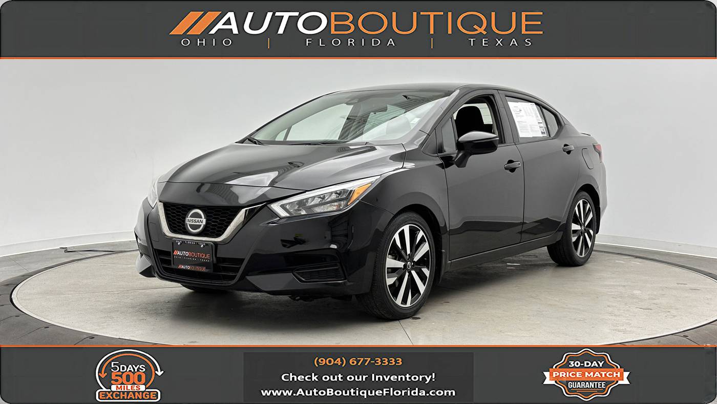 2022 Nissan Versa SR