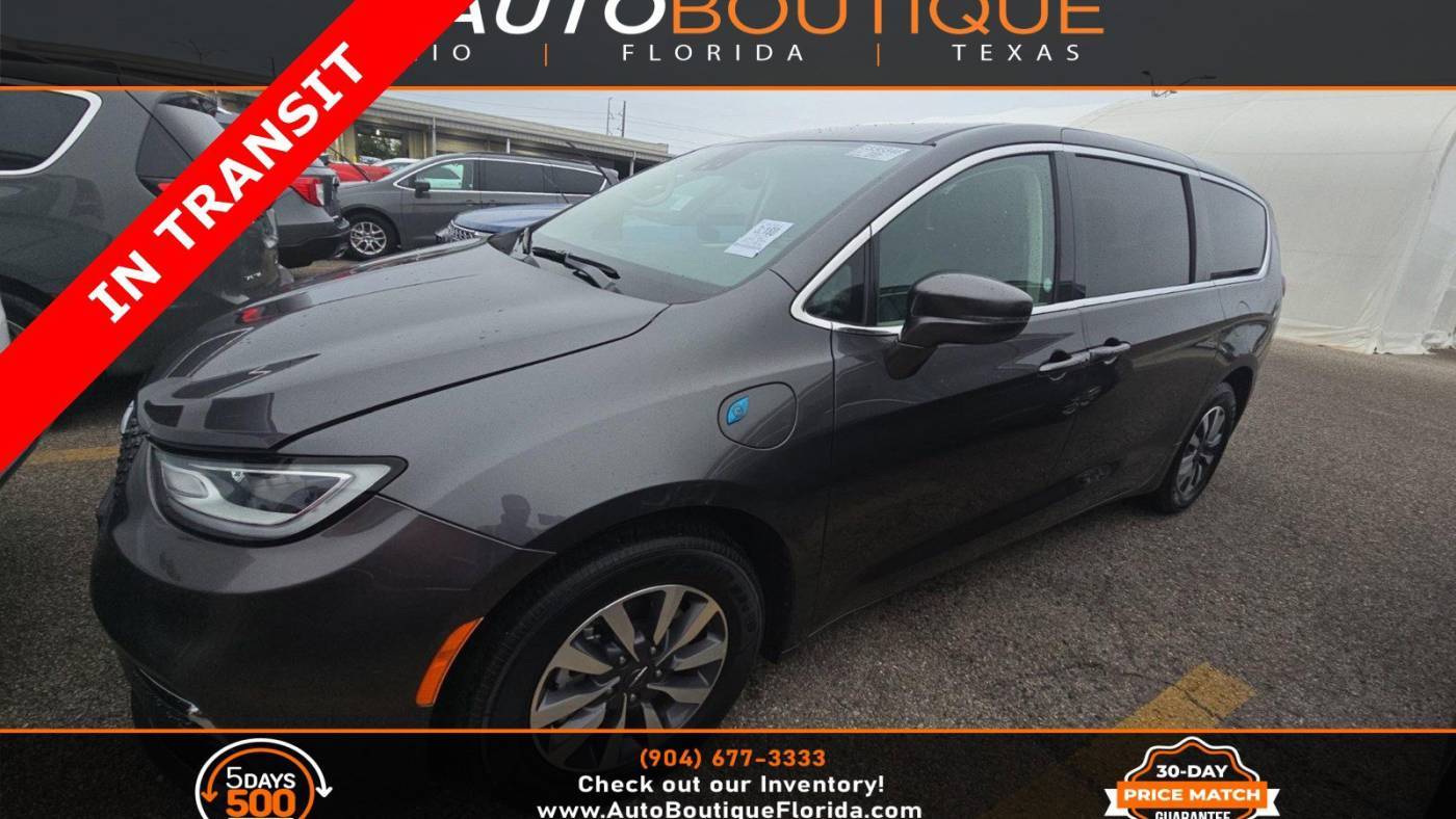 2022 Chrysler Pacifica Hybrid Touring L — Minivan — 73,032 mi — Jacksonville, FL