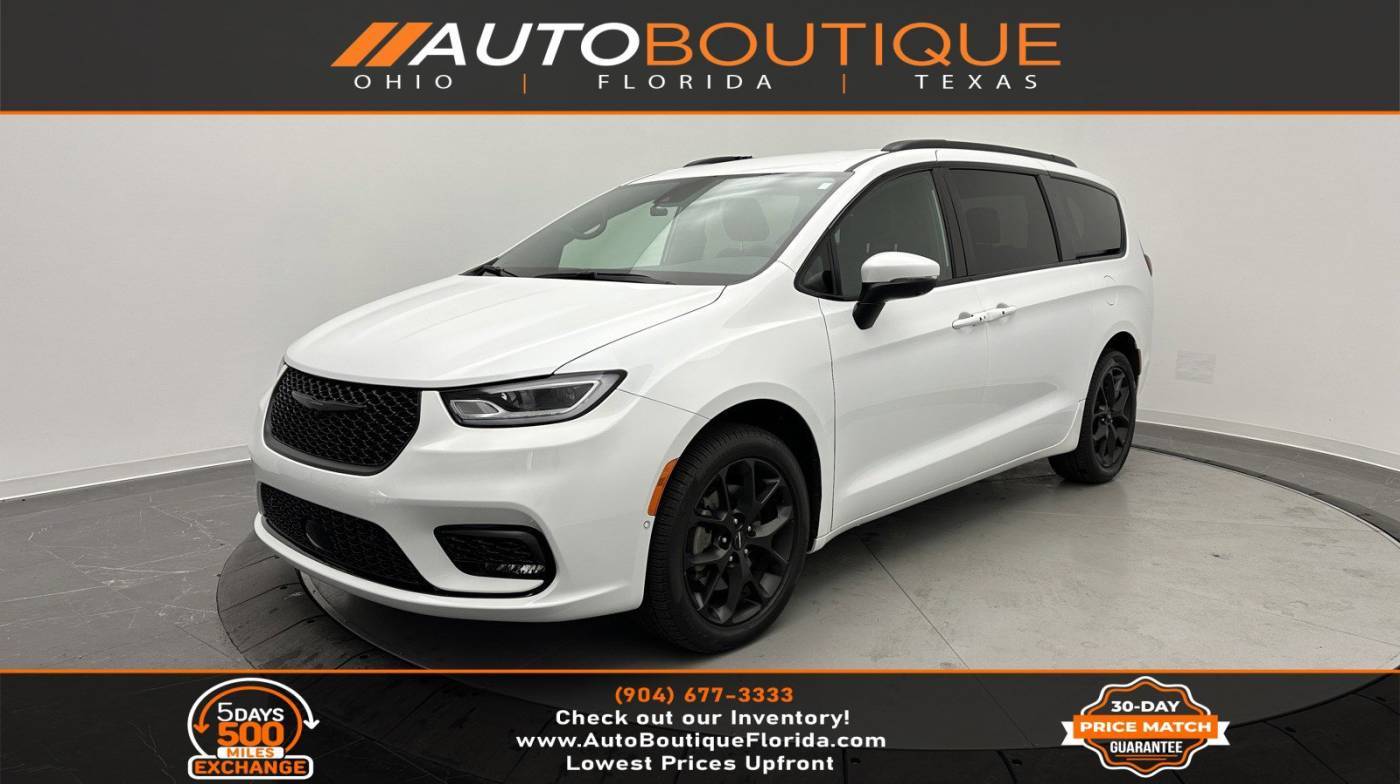2023 Chrysler Pacifica Touring L — Minivan — 11,477 mi — Jacksonville, FL