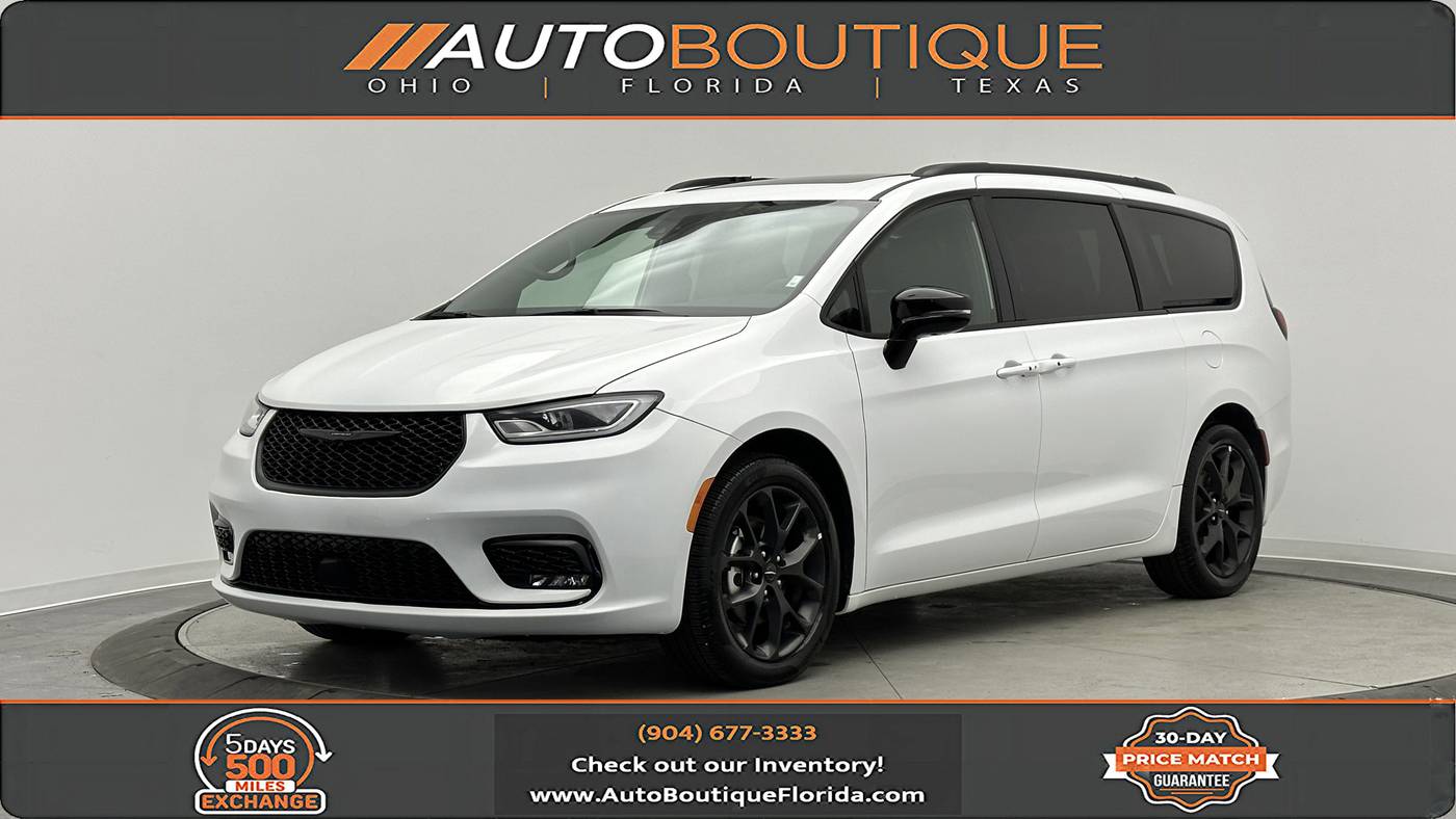 2025 Chrysler Pacifica Limited — Minivan — 15,635 mi — Jacksonville, FL