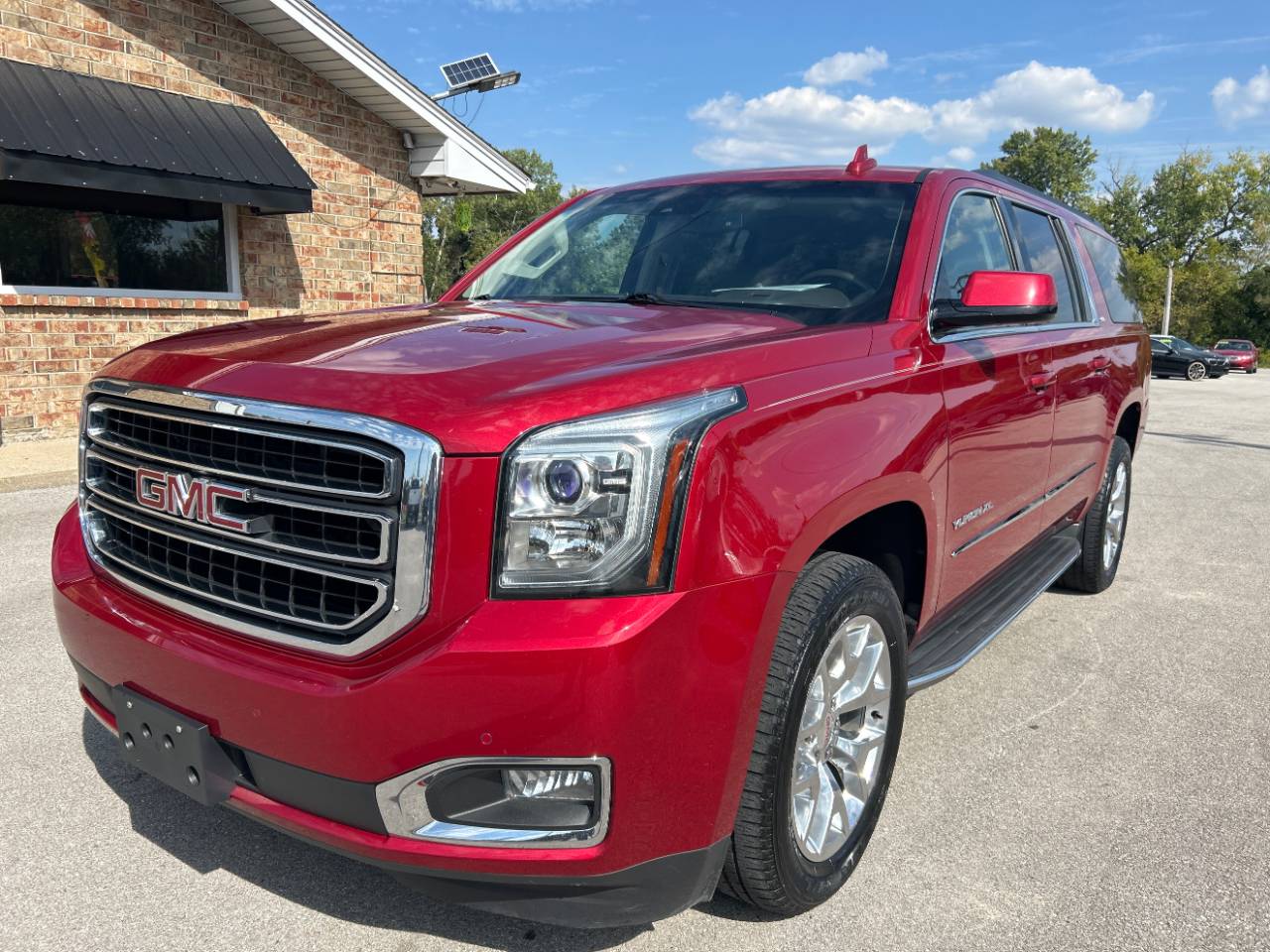 2015 GMC Yukon SLT — SUV — 148,658 mi — Kansas City, KS
