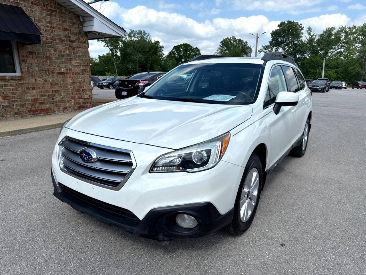 2015 Subaru Outback 2.5i Premium — SUV — 110,172 mi — Kansas City, KS
