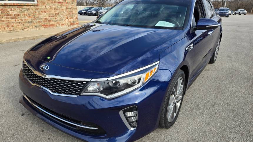 2018 Kia Optima S — Sedan — 123,914 mi — Kansas City, KS