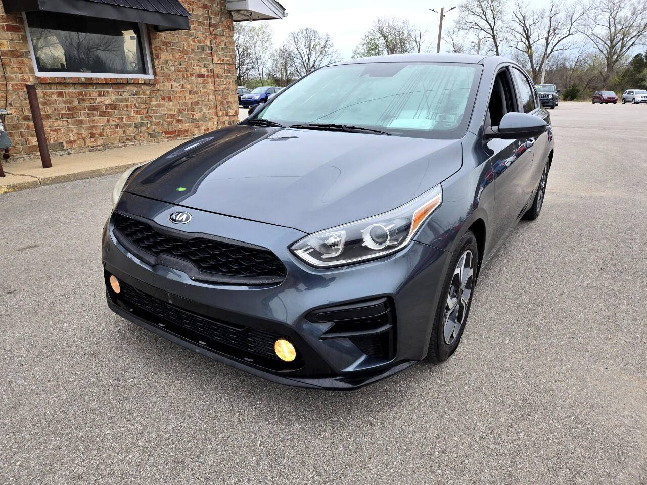 2021 Kia Forte LXS — Sedan — 111,568 mi — Kansas City, KS