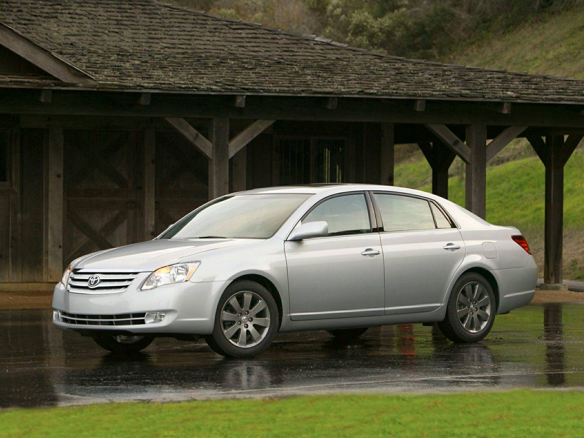 2007 Toyota Avalon XL — Sedan — 201,001 mi — Milford, CT
